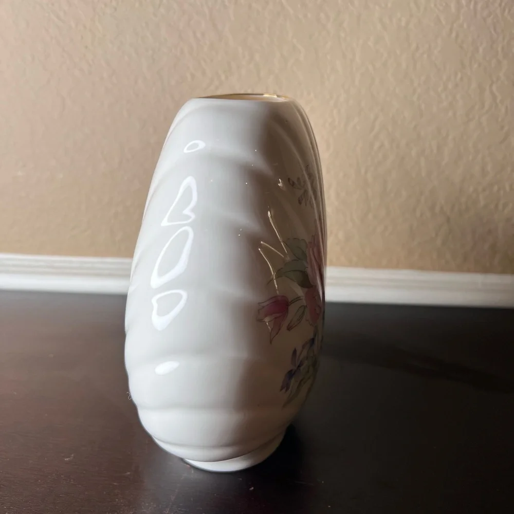 Vintage 1980's Floral Shell Vase, 80's Deco Revival, Japanese Fine China, Pastel